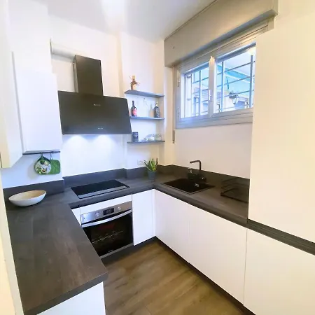 A Stone's Throw From The Fair Appartement *