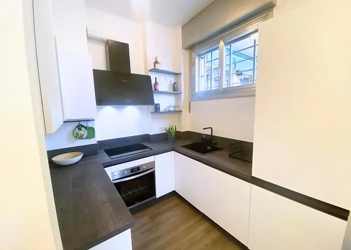 A Stone's Throw From The Fair Appartement *